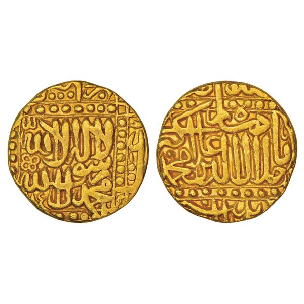Mughals: Akbar (1556-1605 AD), gold mohur, Dar al-Zarb Patna mint, AH 985, KM 108.4, 10.81g