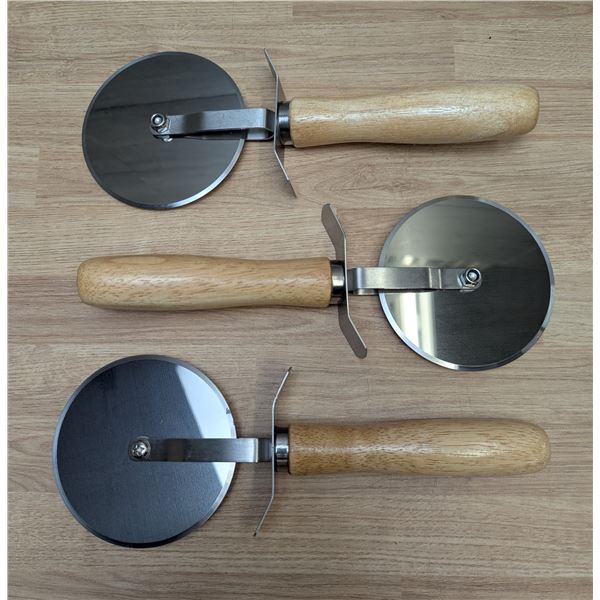 4" Blade Pizza Cutters With Wooden Handles - Lot of 3 | FtE