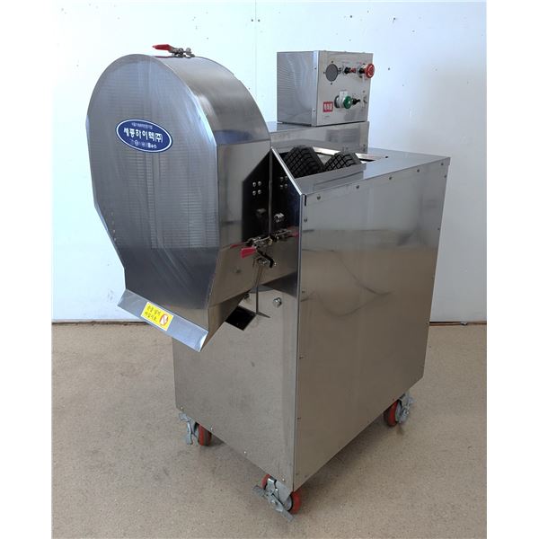 Large Capacity Dice Cutting Machine W/Various Sizes of Blades | R4