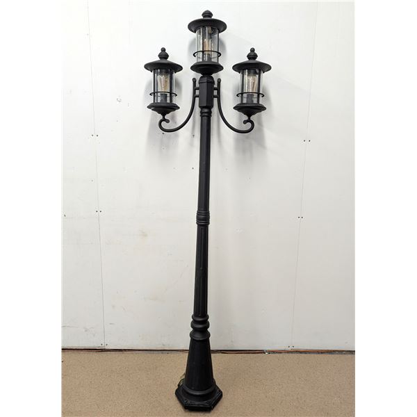 Post Light With 3 Lights, Black | FtRoom