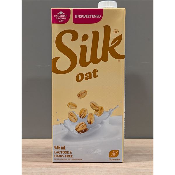 Silk Unsweetened Oat 946mL - Lot of 10 | L3-2