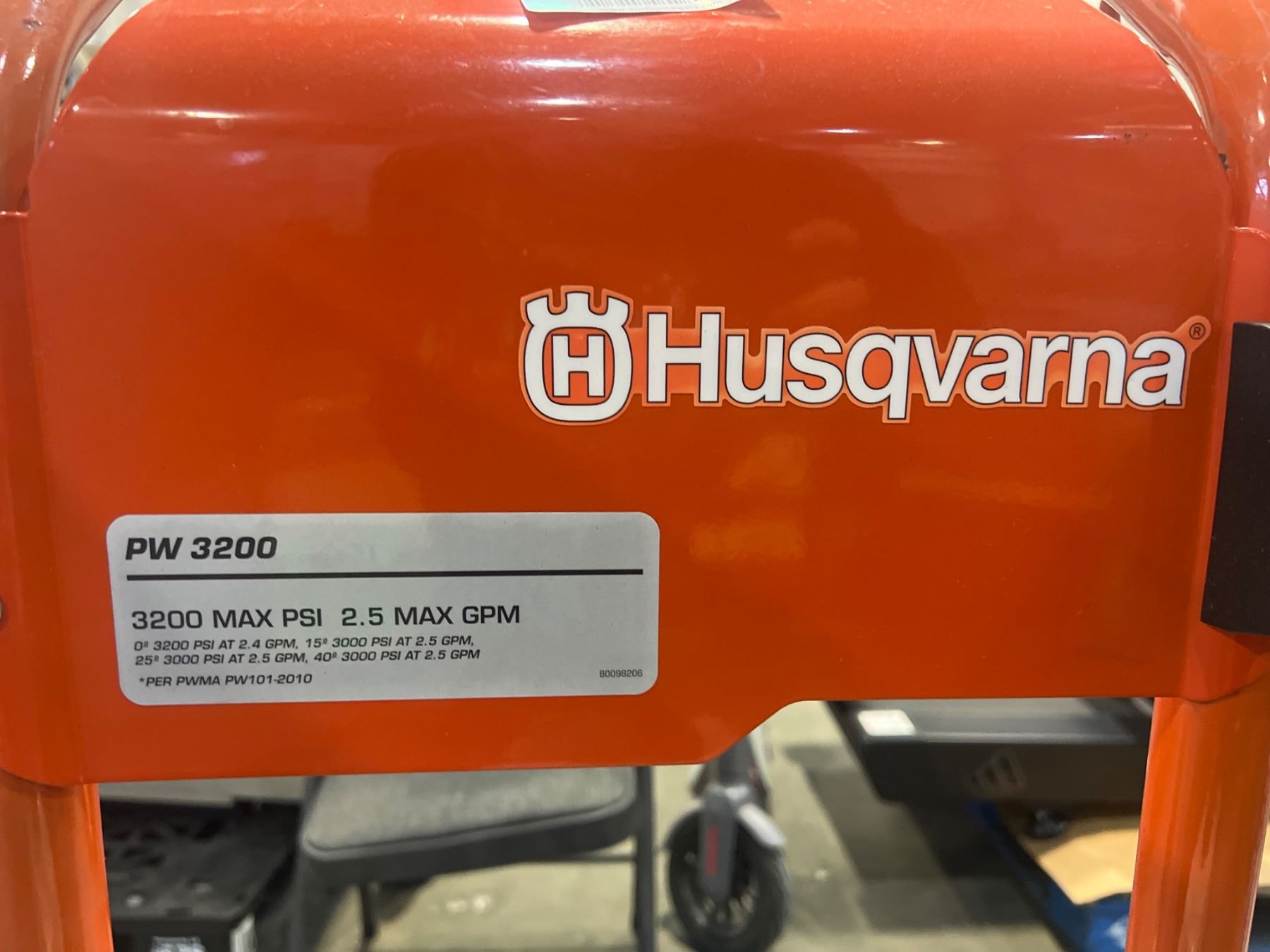 Husqvarna PW3200 Pressure Washer, 3200 PSI 2.5 GPM, Model 020398