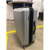 Image 2 : Swiss Gear Silver Hard-Shell Rolling Suitcase With Zipper Closure