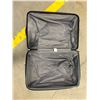Image 4 : Swiss Gear Silver Hard-Shell Rolling Suitcase With Zipper Closure