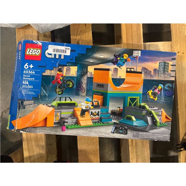 LEGO City Skate Park Set 60290 | 195 Pieces | Ages 6+