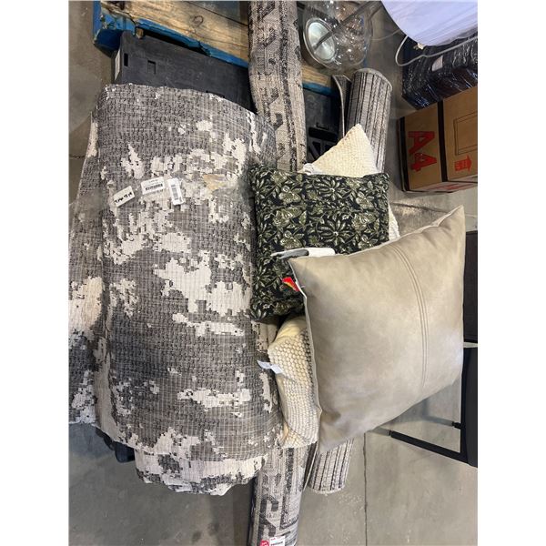 Pillows and Rugs from Varai and Gertmenian Collections