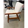 Image 2 : David’s Linen Armchair – Model 1774054 With Wooden Frame