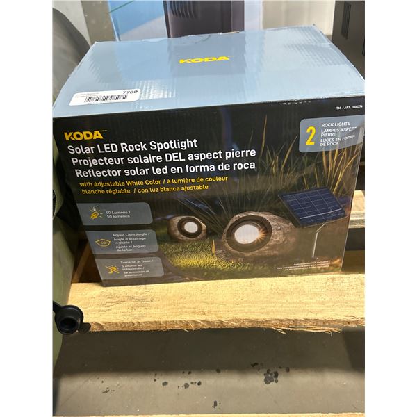 Koda Solar LED Rock Spotlight with Adjustable White Color Temperature
