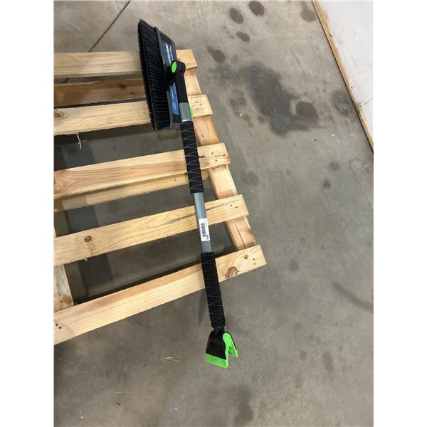 PolarXtreme 14 Ft Snow Brush With Removal Blade