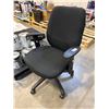 Image 2 : Black Ergonomic Office Chair with Adjustable Design