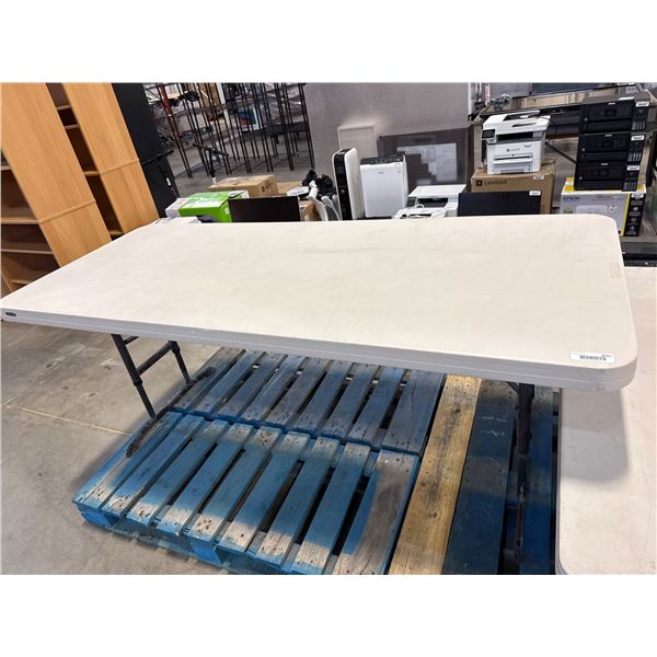 Rectangular Folding Table With Metal Legs