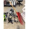 Image 1 : Garrett Ultra-Light Rake and Adjustable Bike Rack