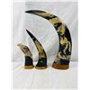 Image 1 : Artistically Carved Horns