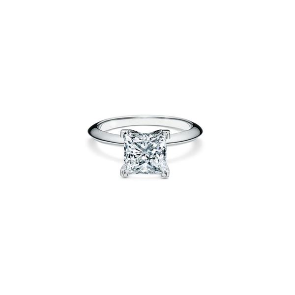 Gold & Lab Princess Diamond 1 Cts Ring - E/VVS