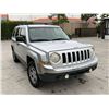 Image 2 : JEEP  PATRIOT 2012 SALV T/DONATION