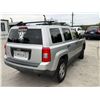 Image 3 : JEEP  PATRIOT 2012 SALV T/DONATION