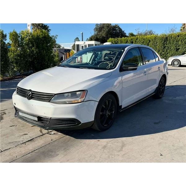 VOLK JETTA 2013 O/S-T-SALV