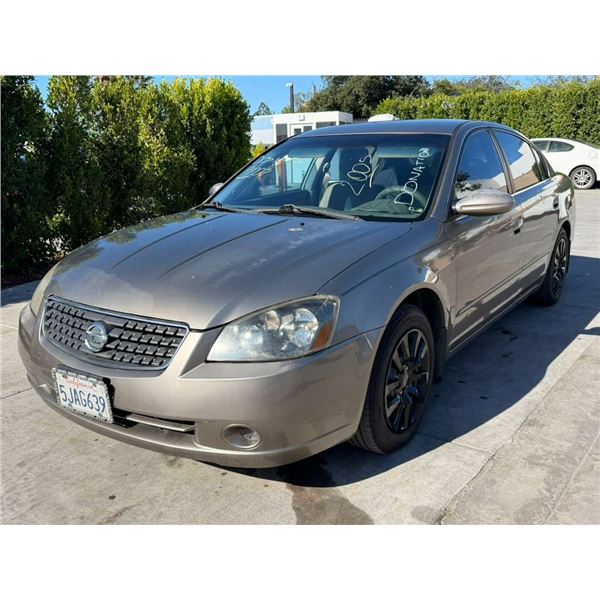 NISS ALTIMA 2005 T-DONATION