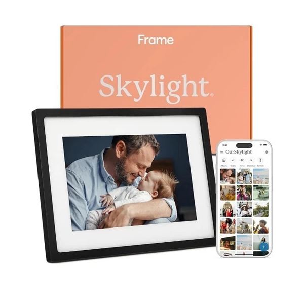 BNIB Skylight Frame 10-inch Digital Picture Frame -RV: $199 CAD (100DA)