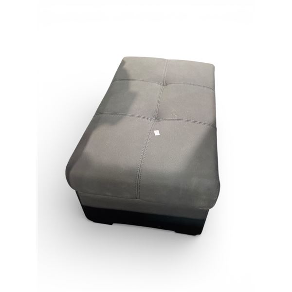 Grey Tufted Leather Storage Ottoman, H18.5" x 37.5" x 22.5"