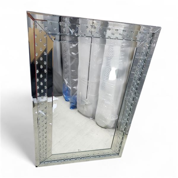 BNIB Nancy Mirror (E066)