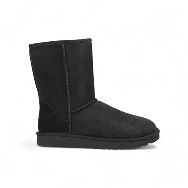 BNIB UGG Women's Classic Short II Black - RV: $210 CAD (Size US 9)
