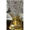 Image 3 : Elegant Cut-Style Acrylic Table Lamp