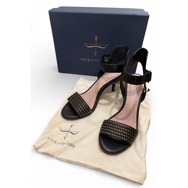 New Pour La Victoire Ankle Strap Heels Sandal - RV: $100 CAD - Black (Size US 6.5)