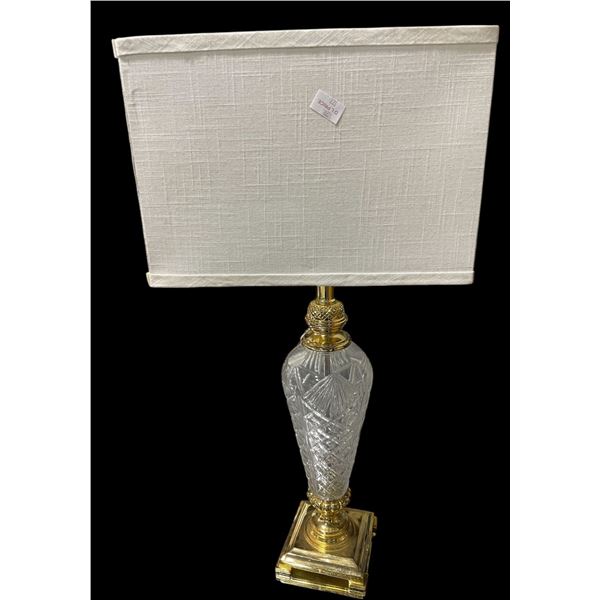 Elegant Cut-Style Acrylic Table Lamp