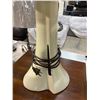 Image 2 : Modern Ivory Ceramic Sculptural Ceramic Table Lamp