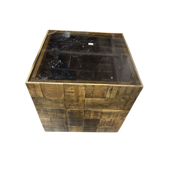 Square Wooden Side Table, H21" x 21" x 22"