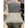 Image 2 : New Upholstered Accent Chair Grey - RV: $200 CAD (453FS-GY - without box)