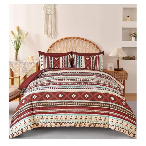 Group of 2 Comforter Set Red Queen