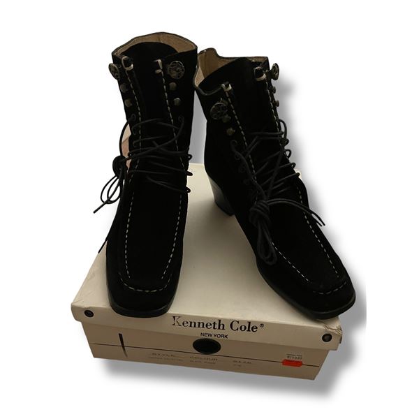 Kenneth Cole New York Black Lace-Up Boots (Size 7.5)