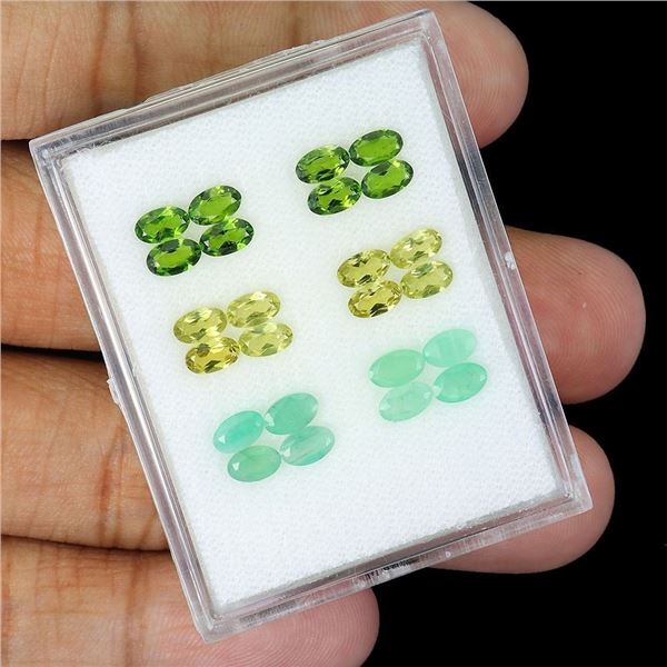 OVAL CUT NATURAL PERIDOT, CHROME DIOPSIDE AND EMERALD - 24 PCS. - 5.45 CARATS - ESTIMATED VALUE CAD 