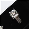 Image 2 : 5.00 CARATS GRA CERTIFIED ROUND BRILLIANT CUT MOISSANITE RING, WITH 52 ROUND CUT CUBIC ZIRCONIA, IN 