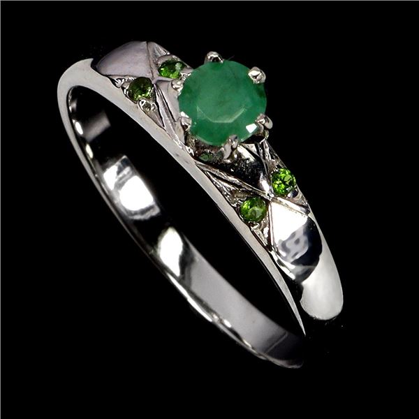 ROUND CUT EMERALD AND CHROME DIOPSIDE IN 14K WHITE PLATED GOLD OVER 925 STERLING SILVER - SIZE 8 - A