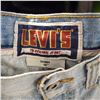 Image 6 : Group of 3 Vintage Premium Levi's Jeans Women's pcs - includes Short, Jean & More