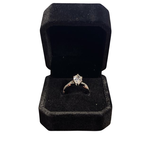 New 925S 2.0ct Marquise Cut Simulated Diamond (CZ) Twist Ring - Size 6.0 - Mounted in 925 Sterling S