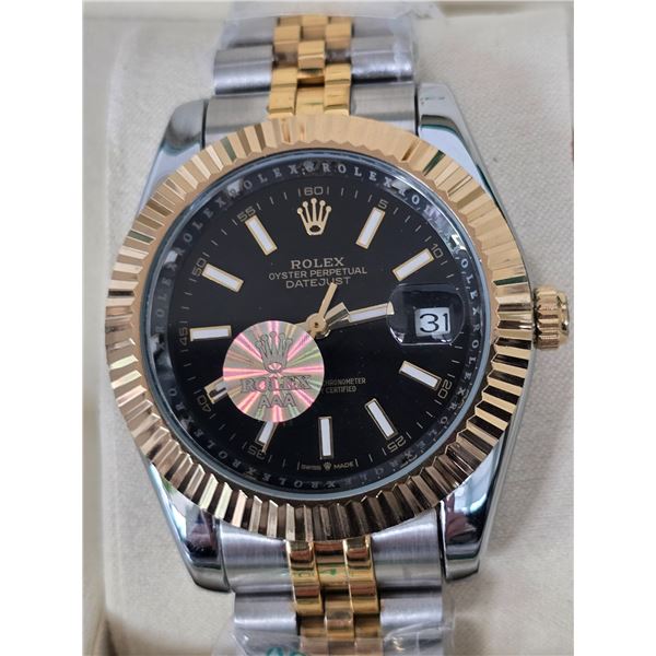 FULLY AUTOMATIC ROLEX DATE-JUST HIGH END REPLICA BLACK DIAL, GOLDEN FLUTED BEZEL, WHITE INDEXES. STA