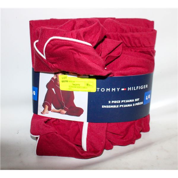 TOMMY HILFIGER SIZE LARGE PYJAMA SET