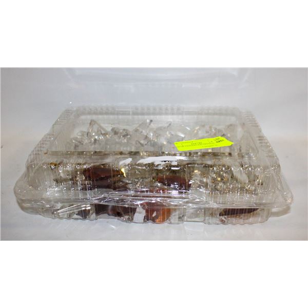 LOT OF CHANDELIER CRYSTALS