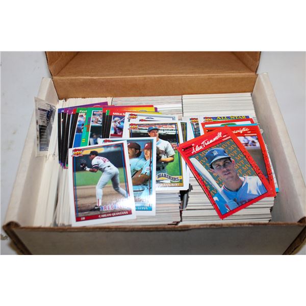 NBA NFL MLB NHL CARDS BOX