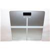 Image 1 : NEW WEIGHT SCALE GLASS TOP 396LBS
