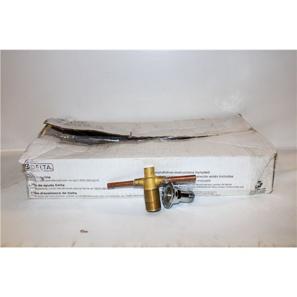 NEW DELTA DECKMOUNT FAUCET 8” CENTRE