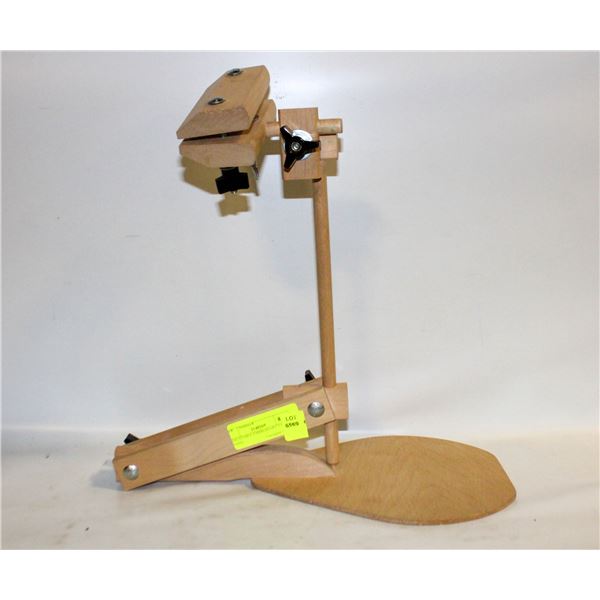 ADJUSTABLE EMBROIDARY TABLE STAND
