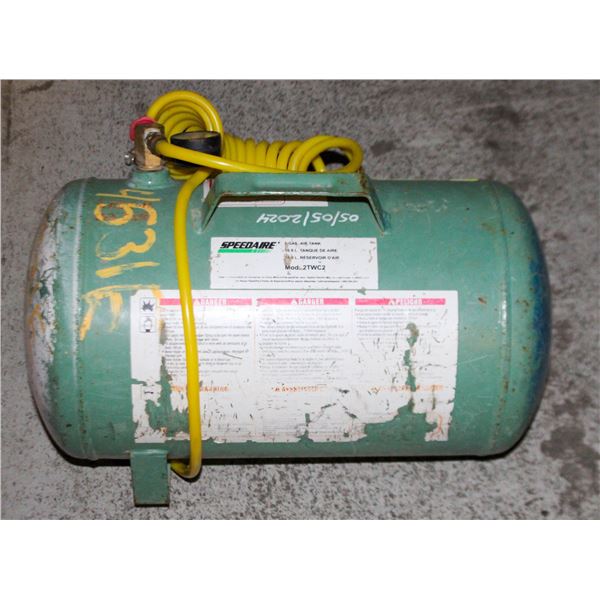 SPEEDAIRE 2TWC2 AIR CARRY TANK WITH HOSE
