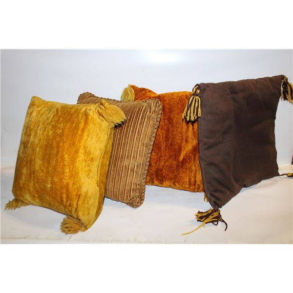 4 VINTAGE THROW PILLOWS