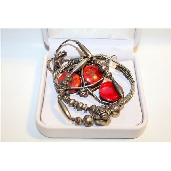 ESTATE JEWELRY IN GIFT BOX