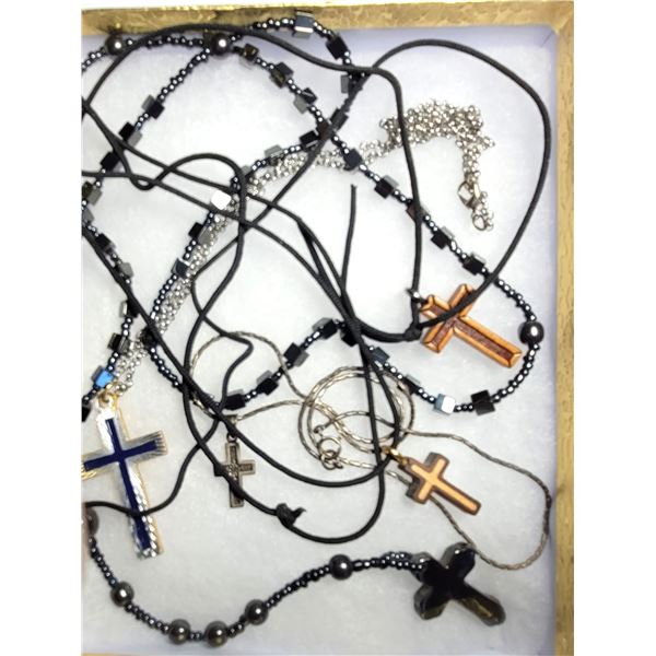 20) LOT OF 5 ASSORTED CROSS NECKLACES.
